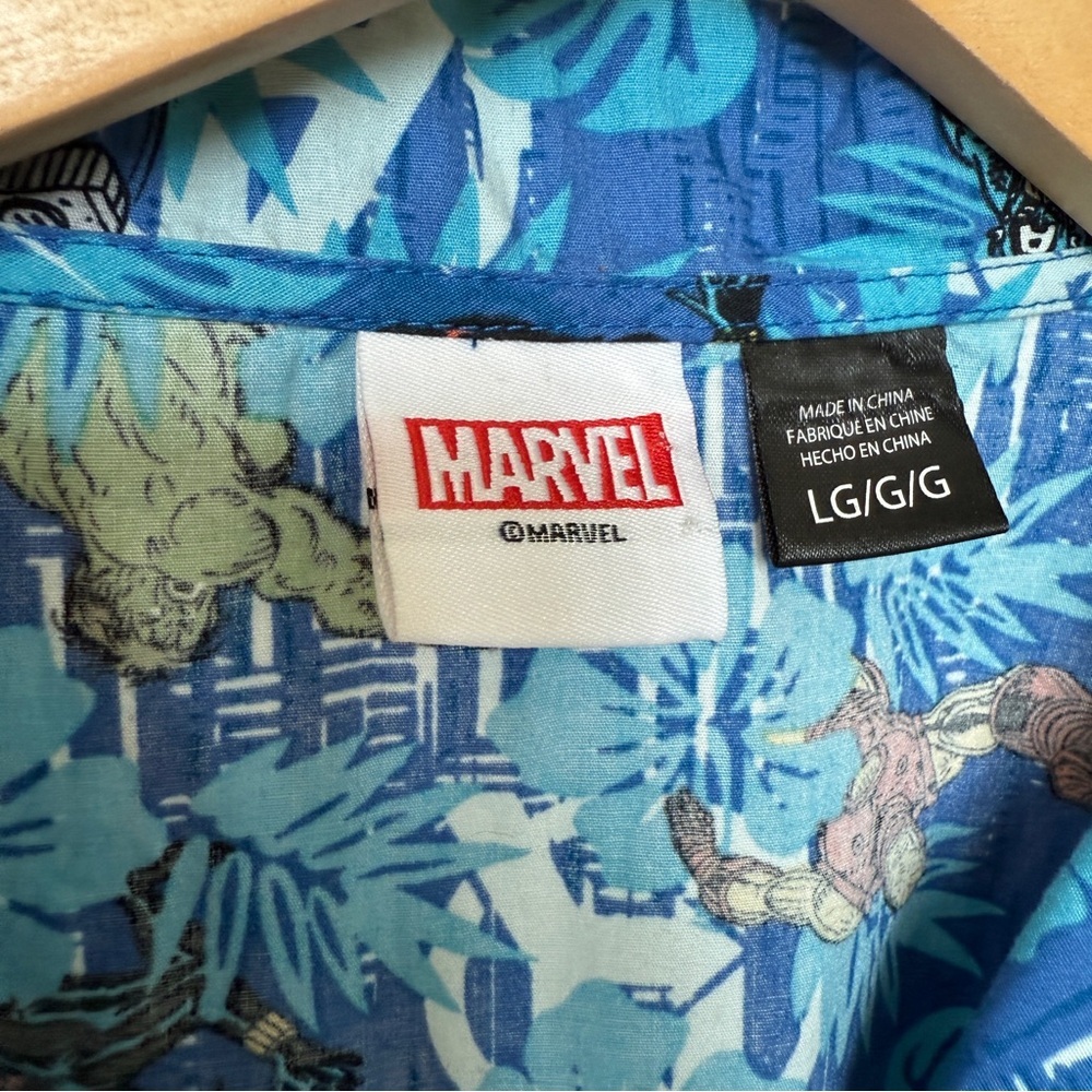 Marvel Avengers Men's Blue Graphic Print Hawaiian  Camp Collar Shirt Size L - Picture 5 of 13